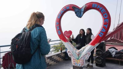धनकुटाको भेडेटारमा बिदेशी र आन्तरिक पर्यटकको भीडभाड